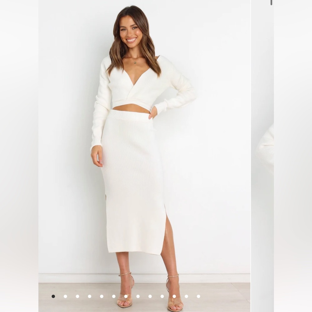 2 Piece Ivory Knit Set!